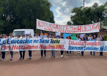 Sin respuestas, sigue el reclamo por mejores edilicias en la Normal 9 de Wanda