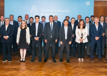 Massa compensará a las provincias con ATN para que puedan pagar salarios y aguinaldos de diciembre