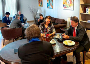 Privatizar medios públicos, derogar Ley de Alquileres y “recomponer” YPF, los primeros pasos de Milei