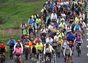 “Para que no falte el trabajo y el pan en ninguna mesa de los argentinos”
