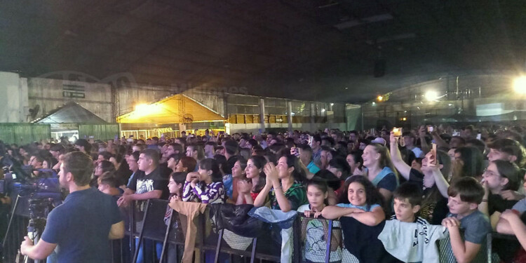 La 45º Fiesta de la Yerba Mate tuvo un gran show en su segunda noche
