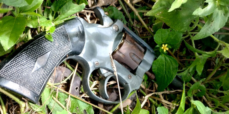 CARGADO. El revólver habría sido utilizado por Cardozo, restan las pericias de la UR-VIII.