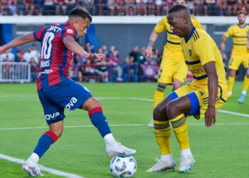 Con polémica, Boca y San Lorenzo siguen repartiendo puntos y penas