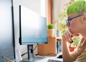 Nuevas tendencias: trabajo estable y jubilación vs matrimonio y graduarse