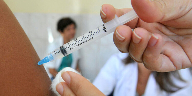 COBERTURA. La vacuna es cubierta por el sistema de salud pública únicamente en casos especiales y de pacientes inmunodeprimidas. Luego puede conseguirse comprando de forma particular.