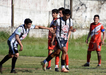 Atlético Posadas se metió en octavos del Regional Amateur
