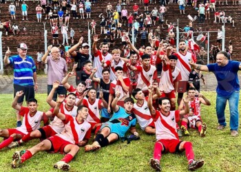 El título obereño, bajo el arbolito de Olimpia