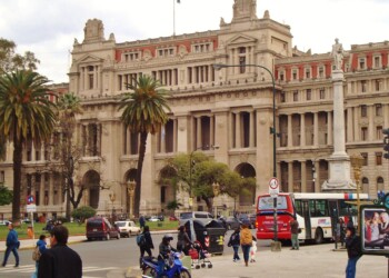Gremios y organizaciones sociales de Misiones marcharán hoy contra el DNU