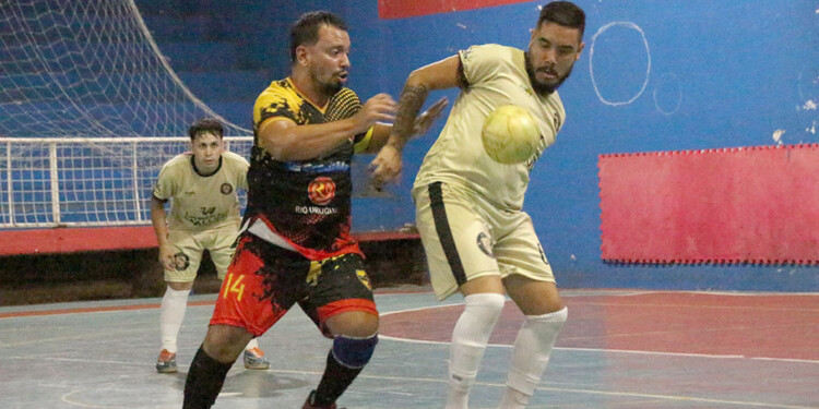 PROTAGONISTAS. Aislados es líder en la categoría B2 y quiere el ascenso. (Foto:  Gentileza Sólo Futsal)