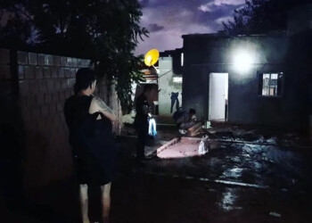 Candelaria y Garupá: asisten a familias afectadas y las trasladan a polideportivos