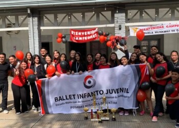 Al compás de ritmos misioneros bailarines brillaron en Mar del Plata