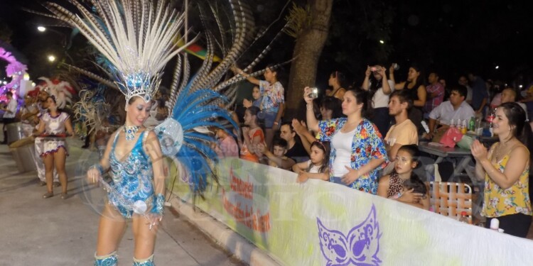 CARNAVAL DESIERTO. Por la crisis económica las comparsas de San Javier y Concepción decidieron no salir a la pista.