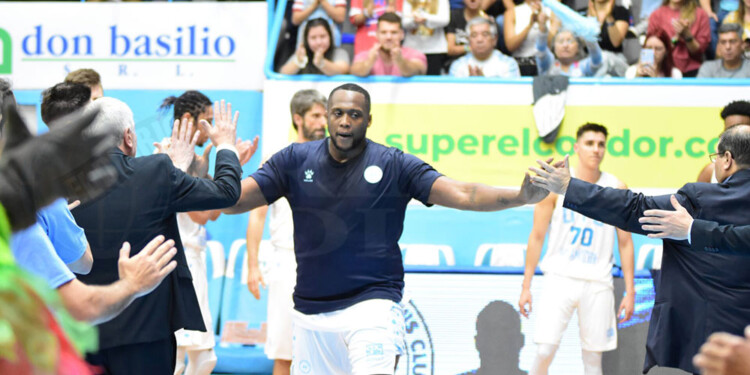 OTRO MÁS. Mitchell se suma a Jerry Evans, que se fue antes del Celeste.