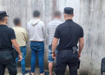 Detuvieron a tres camioneros bajo sospecha de robar 10 mil dólares a su patrón