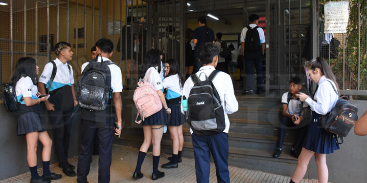 ¿VACANTES? En el Martín de Moussy ya no hay lugar en primer año del turno mañana y quedan solo algunos a la tarde.