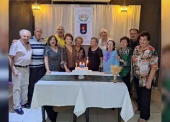 Egresaron de la Normal Mixta en el 58 y siguen celebrando la amistad