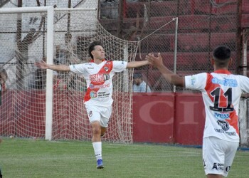 Guaraní goleó a El Brete y está en la final de la Liga Posadeña