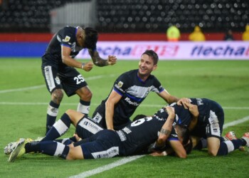 Gimnasia ganó la final por la permanencia y Colón descendió a la Primera B Nacional