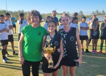 Posadas: un feriado a puro hockey para los pibes