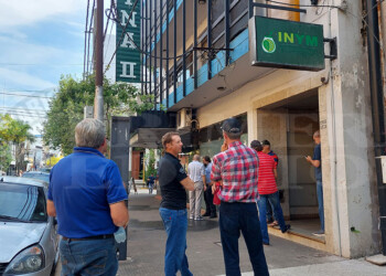 Productores yerbateros de toda la provincia llegan al INYM a pedirle explicaciones a Petterson