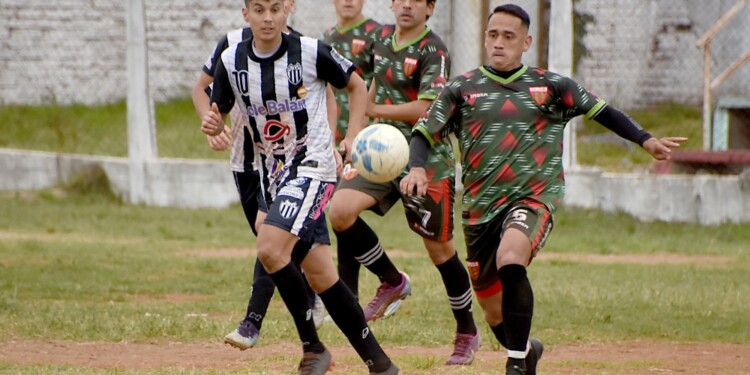 SE JUEGA EN VILLA URQUIZA. Brown será anfitrión de Atlético Posadas, en el partido destacado de la primera fecha.
