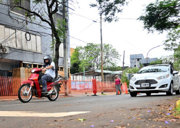 Habilitaron media calzada de la avenida Mitre frente al Edificio Sofía