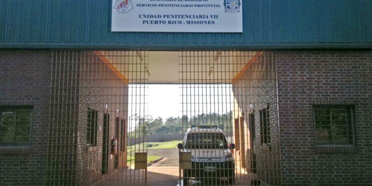 TRASLADADO. El detenido, tras recibir la prisión preventiva, fue alojado en la Unidad Penal VII de Puerto Rico.