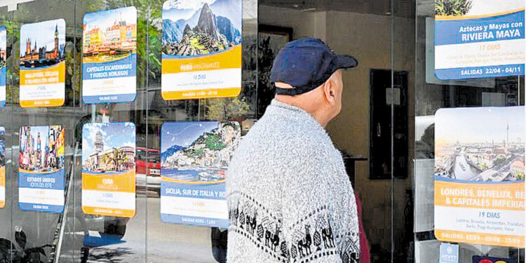 PREOCUPACIÓN. Entre otras cosas, al desregular la actividad, profesionales del turismo plantean que no existe ningún tipo de garantía para el pasajero.