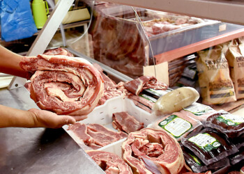 Tras subir hasta un 70%, afirman que bajó el precio de la carne por la caída del consumo