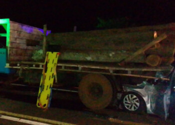 Un hombre grave tras impactar contra un camión en Dos de Mayo