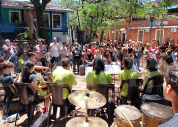 Artistas y amigos despidieron a Ramón Ayala en la Bajada Vieja