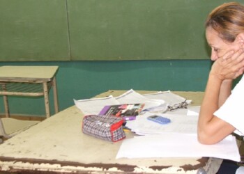 Maestros pueden cobrar hasta 65 mil pesos menos que en noviembre