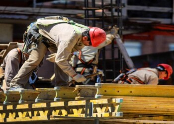 La reforma laboral “es un golpe a sindicatos y trabajadores, en beneficio de empresas”