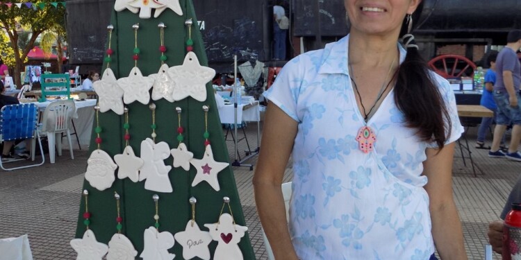 La emprendedora ILDA FERNANDEZ, su emprendimiento en Instagram es @cositas.enceramica