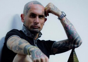 Escándalo con el cantante de Ke Personajes