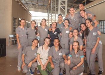 Se recibió la primera camada de kinesiólogos de la UNAU