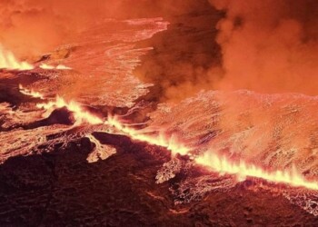 Las impactantes imágenes del volcan en erupción que amenaza Islandia