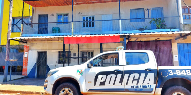 AVENIDA FANGIO. Transcurrieron trece días del descubrimiento del cuerpo desmembrado en la heladera del departamento enrejado.