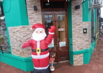 Concurso de ornamentación navideña para vidrieras y casas