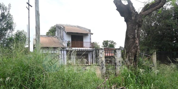 LA VIVIENDA. Dentro de este lugar fue hallada la mujer conocida por rescatar del abandono público a animales, como ser perros y gatos.