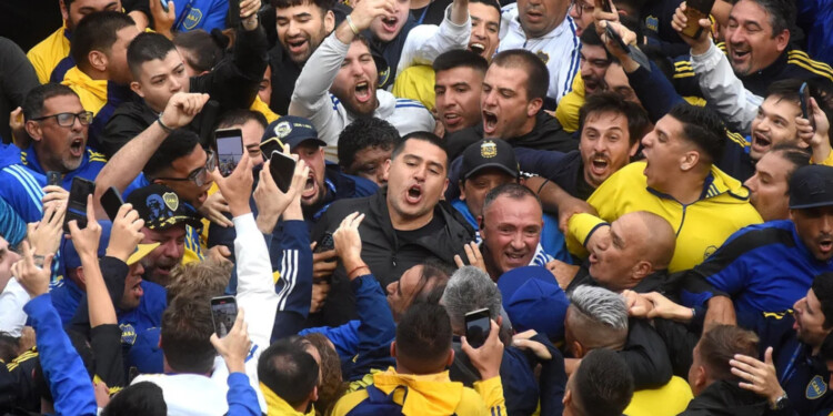 Uno de los objetivos de la gestión Riquelme es avanzar en la ampliación de La Bombonera