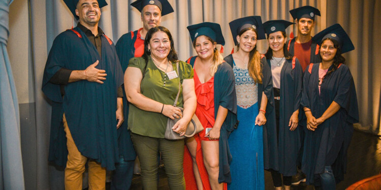 UN LOGRO. Los egresados festejaron el cierre de una etapa importante.