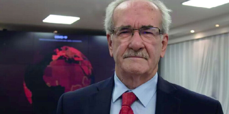 Eldoctor Carlos Soratti continuará al frente del INCUCAI.