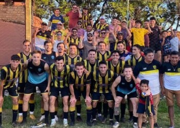 Tuyutí goleó y se acerca al título