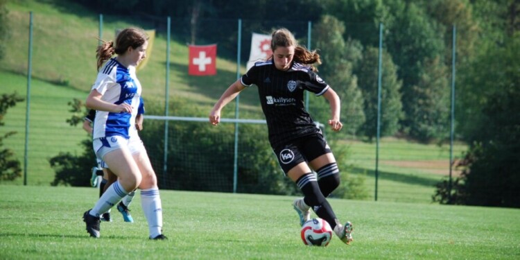 EN LA CANCHA. Cata, con la casaca del FFV Basilea, donde juega como volante por izquierda o a veces de defensora.