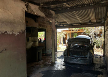 Un hombre fue detenido acusado de incendiar la vivienda y el auto de la actual pareja de su ex