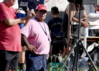 “Chino” Torres organizó un partido frente a la vivienda de una de las víctimas de abuso