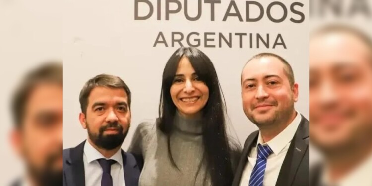 DISTANCIADOS. Sancho, Brítez en el medio, y Mansilla. La Cámpora se desarmó.