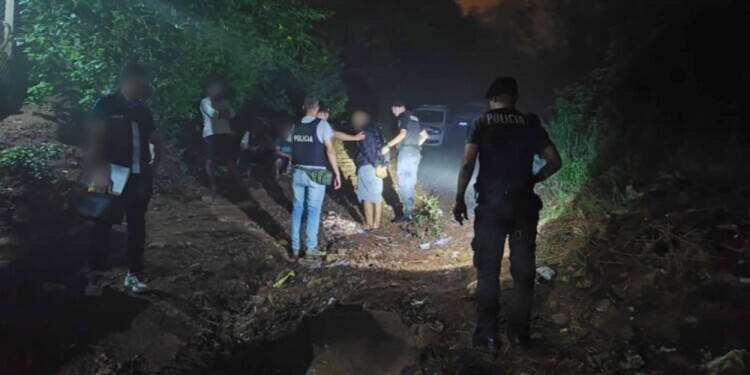 DETENCIÓN. En base a testimonios el cuñado fue detenido en el lugar.