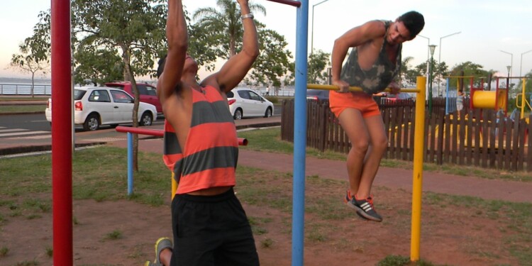 PREVENCIÓN. Con el intenso calor, recuerdan la importancia de la hidratación adecuada a la hora de entrenar.